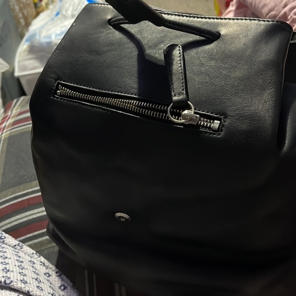 Authentic soft leather Coach back pack used a twice but still in good condition - Picture 8 of 11